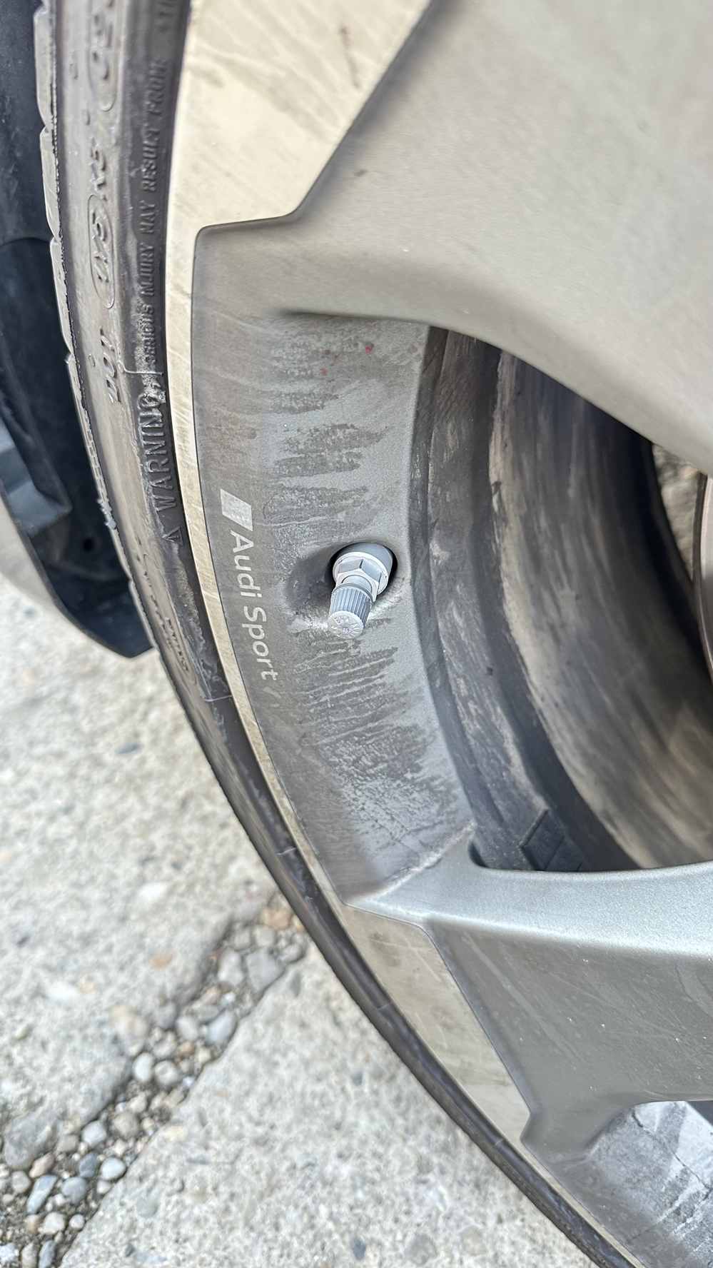Montare 9 - Audi A4 B9 2018 Instalare Senzori Presiune Roti Anvelope TPMS RDKS