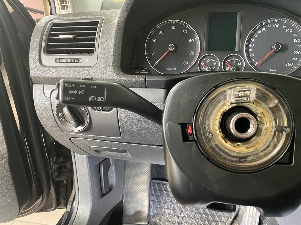 Montare 9 - Instalare Tempomat VW Golf 5 2007 Pilot Automat Cruise Control VW Golf