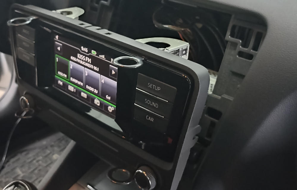 Montare 5 - Skoda Octavia 3 2015 Instalare Unitate Display MIB 2 Camera Spate Marsarier Apple Carplay Android Auto