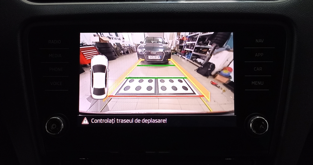 Montare 16 - Skoda Octavia 3 2015 Instalare Unitate Display MIB 2 Camera Spate Marsarier Apple Carplay Android Auto