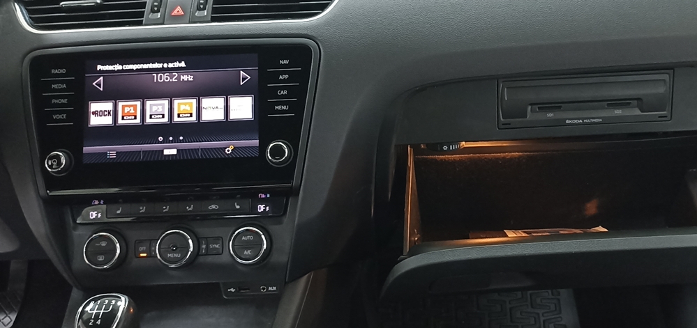 Montare 13 - Skoda Octavia 3 2015 Instalare Unitate Display MIB 2 Camera Spate Marsarier Apple Carplay Android Auto