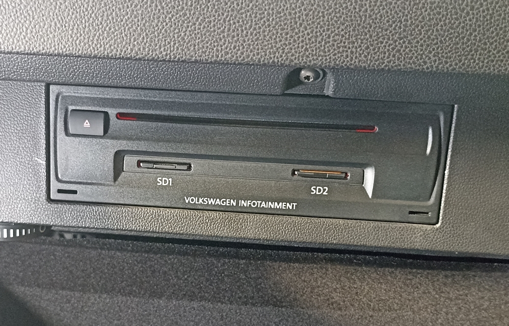 Montare 10 - VW Passat B8 2017 Instalare Unitate Navigatie MIB 2 Apple Carplay Android Auto APP Connect 
