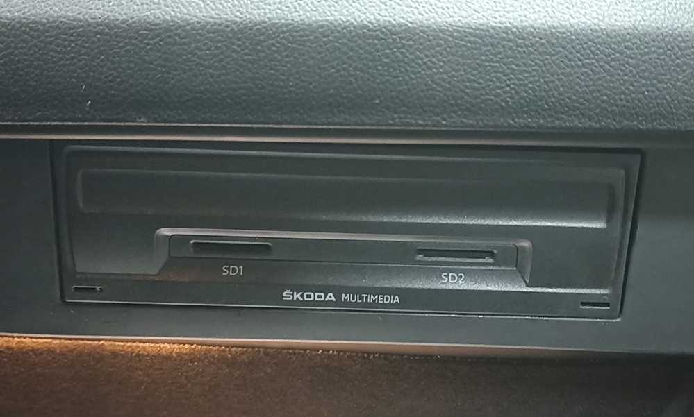 Montare 8 - Skoda Octavia 3 III 2015 Instalare Unitate Navigatie MIB 2 Apple Carplay Smart Link Android Auto