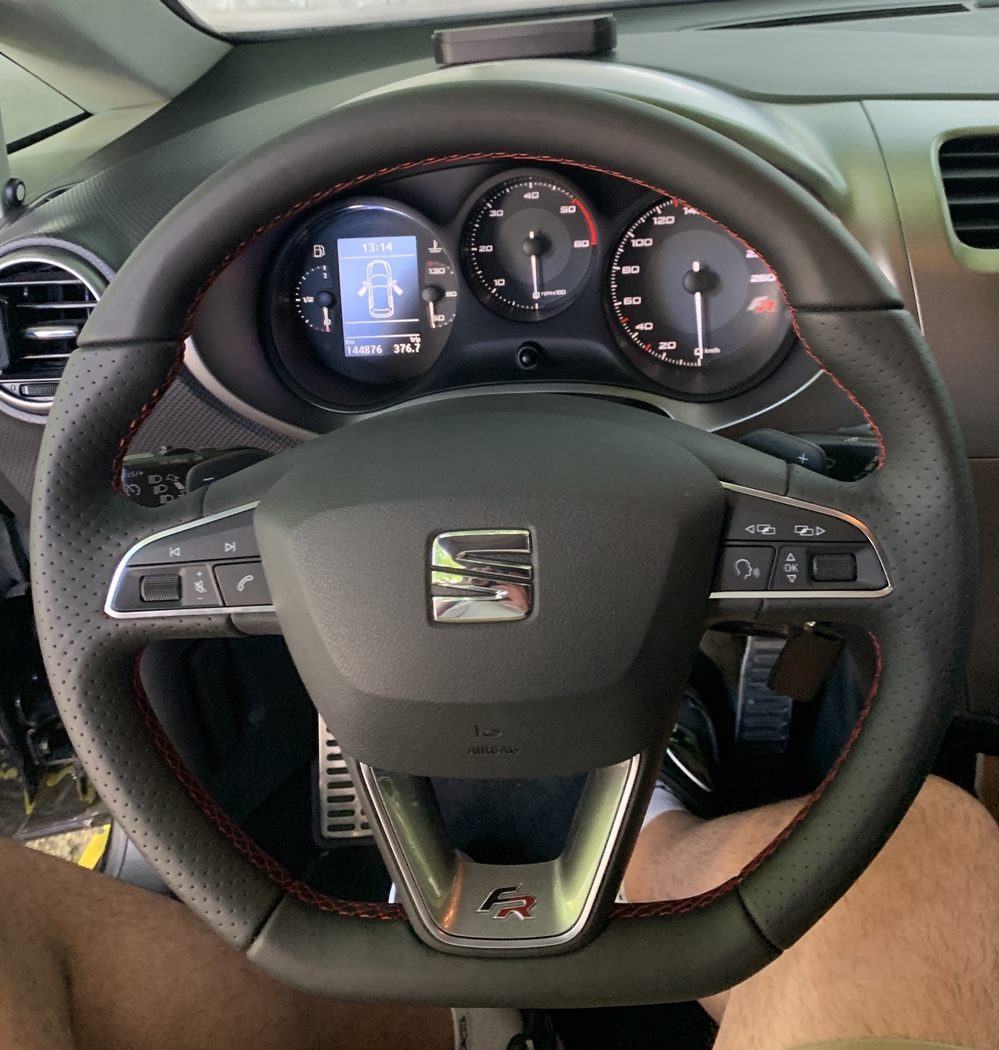 Montare 5 - Seat Leon 1P Instalare Volan Piele Seat FR Volan Cu Comenzi Tesit