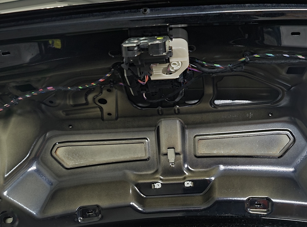 Activare 7 - VW Passat B8 2017 Instalare Keyless Entry Camera Spate Portbagaj Electric Montare 7 - VW Passat B8 2017 Instalare Keyless Entry Camera Spate Portbagaj Electric