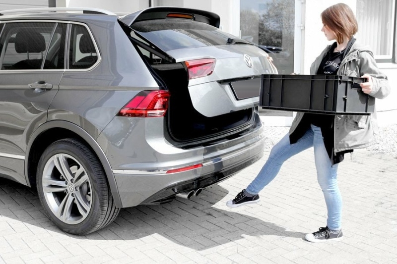 Activare 3 - Kit Sistem Inchidere Deschidere Automata Din Cheie Portbagaj Electric VW Tiguan 2 AD1 Montare 3 - Kit Sistem Inchidere Deschidere Automata Din Cheie Portbagaj Electric VW Tiguan 2 AD1