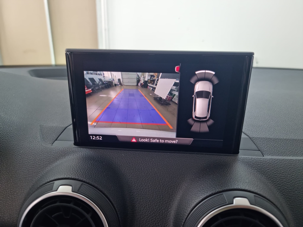 Montare 4 - Instalare Camera Spate Audi Q2 2019 Camera Video Marsarier Originala