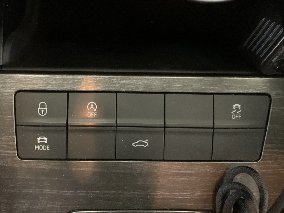 Montare 5 - Instalare Navigatie MIB 2.5 Display 9 Inch Senzori Parcare Fata Skoda Octavia 3 Scout 2017 Camera Spate Marsarier