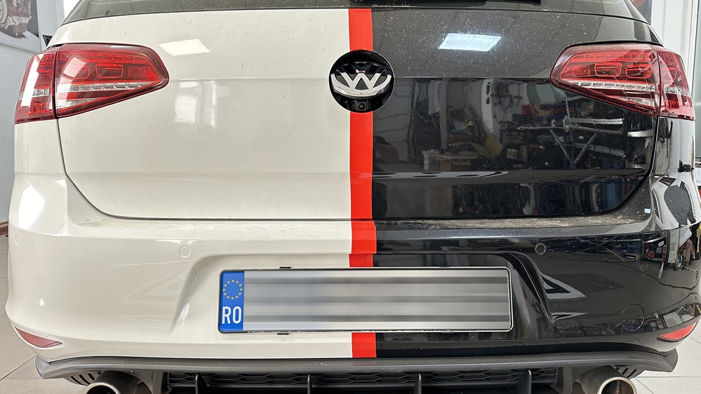 Montare 8 - Montaj Camera VW Golf 7 Spate Marsarier Highline Flip In Emblema Originala Bucuresti Ilfov