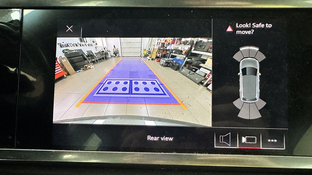 Montare 7 - Audi Q3 2020 Montare Calibrare Parametrizare Camera Spate Marsarier Originala