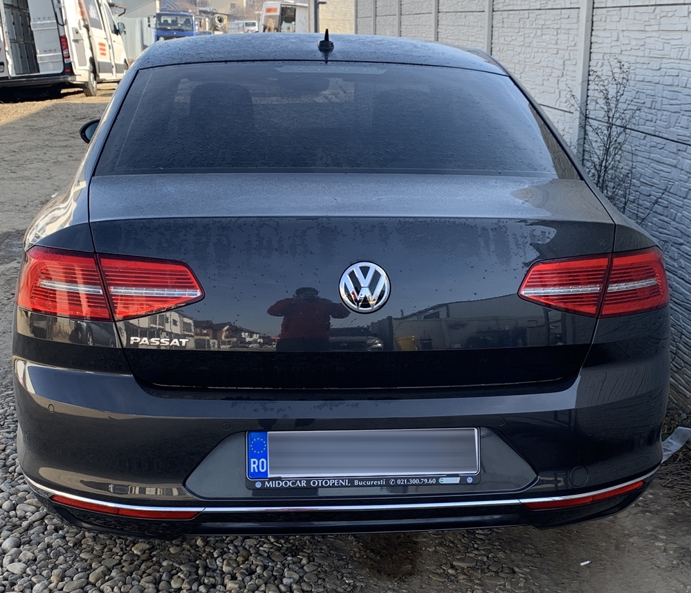 Montare 2 - VW Passat 2018 Montaj Kit Keyless Entry Fata - Spate Manere Usi Fata Spate Keyless Entry