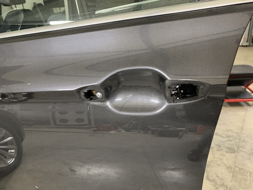 Montare 13 - VW Passat 2018 Montaj Kit Keyless Entry Fata - Spate Manere Usi Fata Spate Keyless Entry
