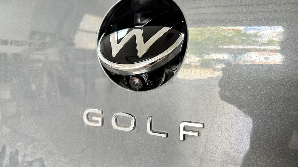 Montare 6 - VW Golf 8 VIII 2021 Montaj Montare Instalare Camera Video Spate Marsarier