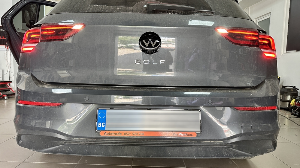 Montare 7 - VW Golf 8 VIII 2021 Montaj Montare Instalare Camera Video Spate Marsarier