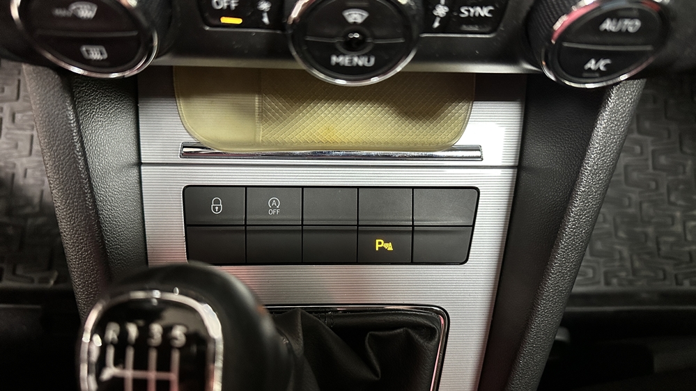 Montare 8 - Skoda Octavia 3 2016 Instalare Senzori Parcare Fata Originali Camera Spate Marsarier OEM