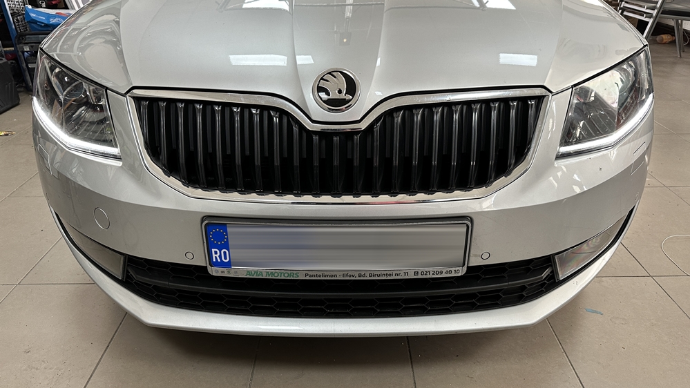 Montare 10 - Skoda Octavia 3 2016 Instalare Senzori Parcare Fata Originali Camera Spate Marsarier OEM