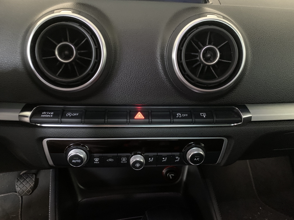 Activare 15 - Instalare Senzori Parcare Fata Spate Audi A3 8V Sedan 2015 Montare 15 - Instalare Senzori Parcare Fata Spate Audi A3 8V Sedan 2015