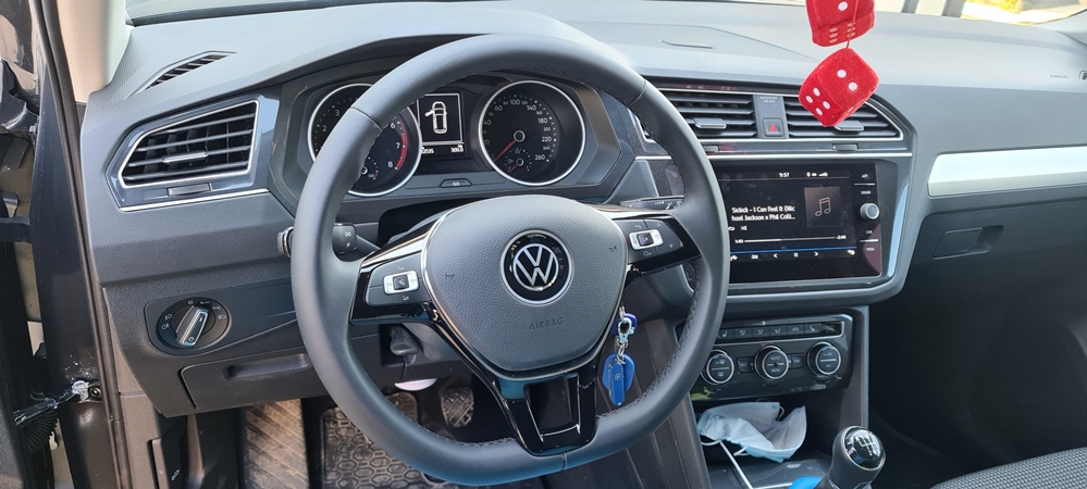 Montare 6 - VW Tiguan AD1 2021 Instalare Comenzi Volan / Volan De Piele Multifunctional