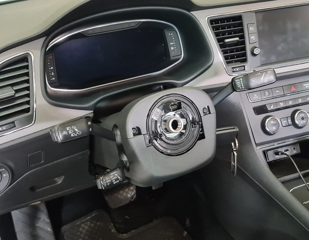 Activare 3 - Montaj Volan Cupra Cu Incalzire Seat Leon 5F 2015 Montare 3 - Montaj Volan Cupra Cu Incalzire Seat Leon 5F 2015
