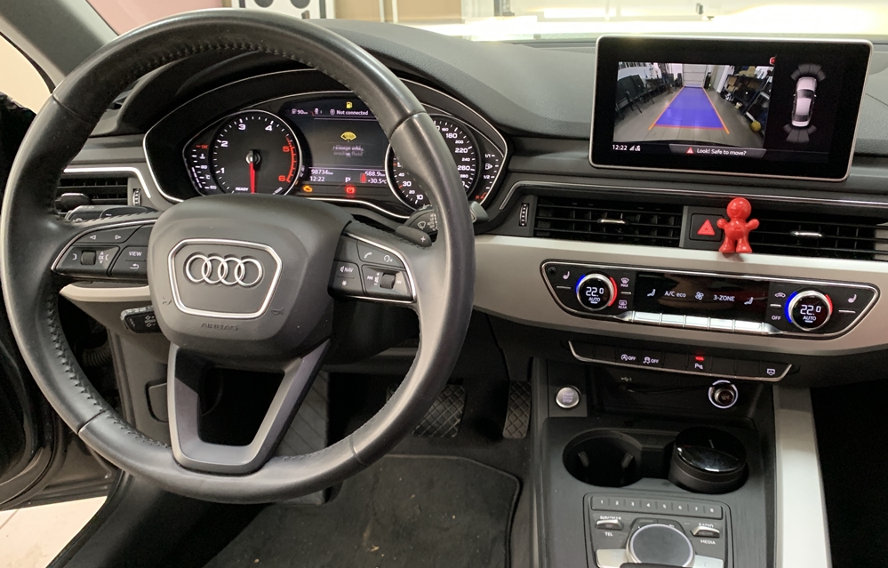 Montare 9 - Instalare Camera Video Spate Marsarier Audi A4 B9 Facelift 2020