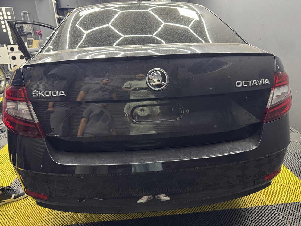 Montare 9 - Montare Activare Camera Video Spate Highline Originala Skoda Octavia III 3 Facelift 2019