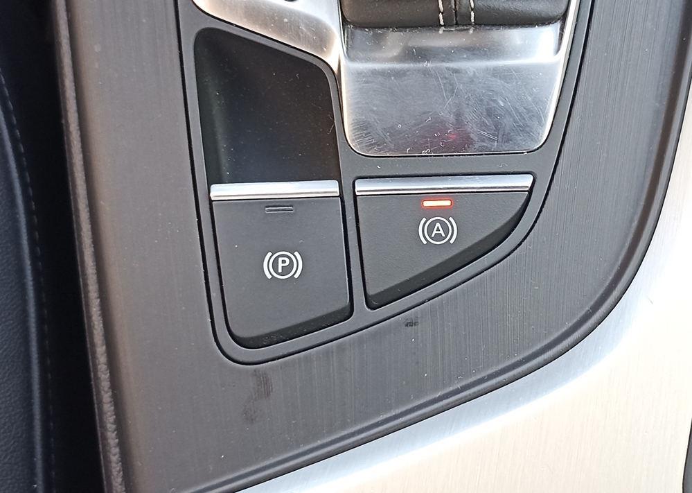 Montare 10 - Audi A4 B9 2017 Montare Camera Marsarier USB 2 Sloturi Carplay Android Auto Autohold