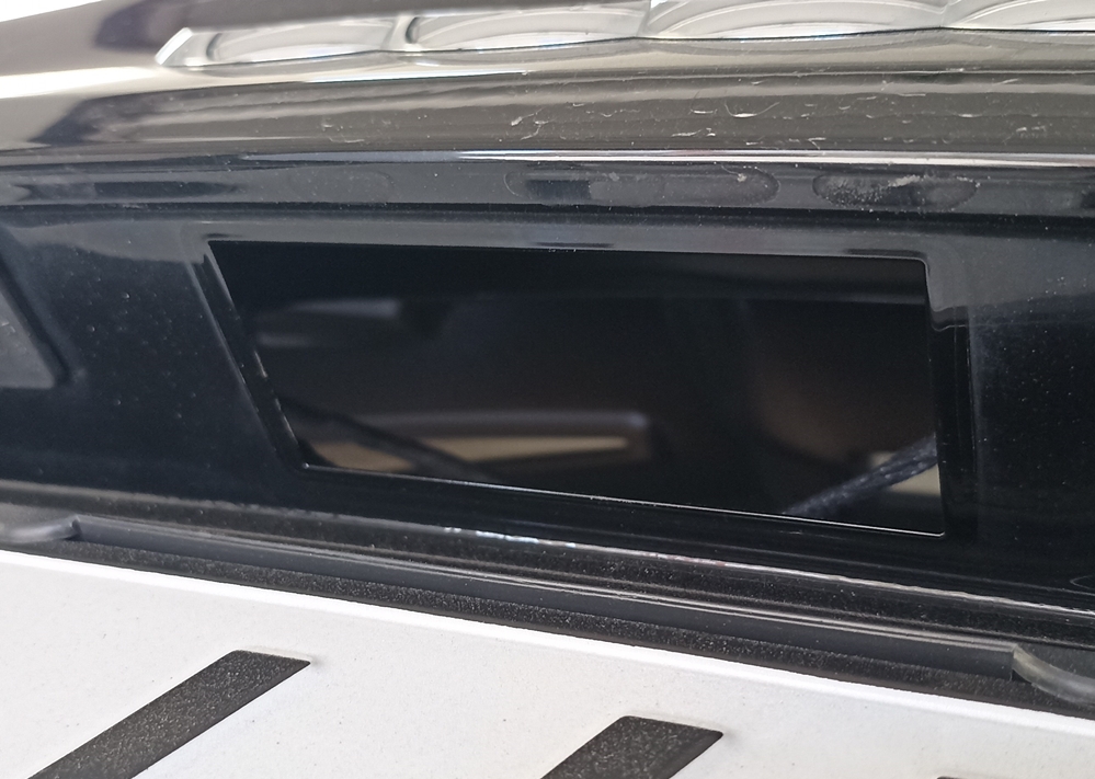 Montare 11 - Audi A4 B9 2017 Instalare Camera Marsarier Highline In Maner Spate