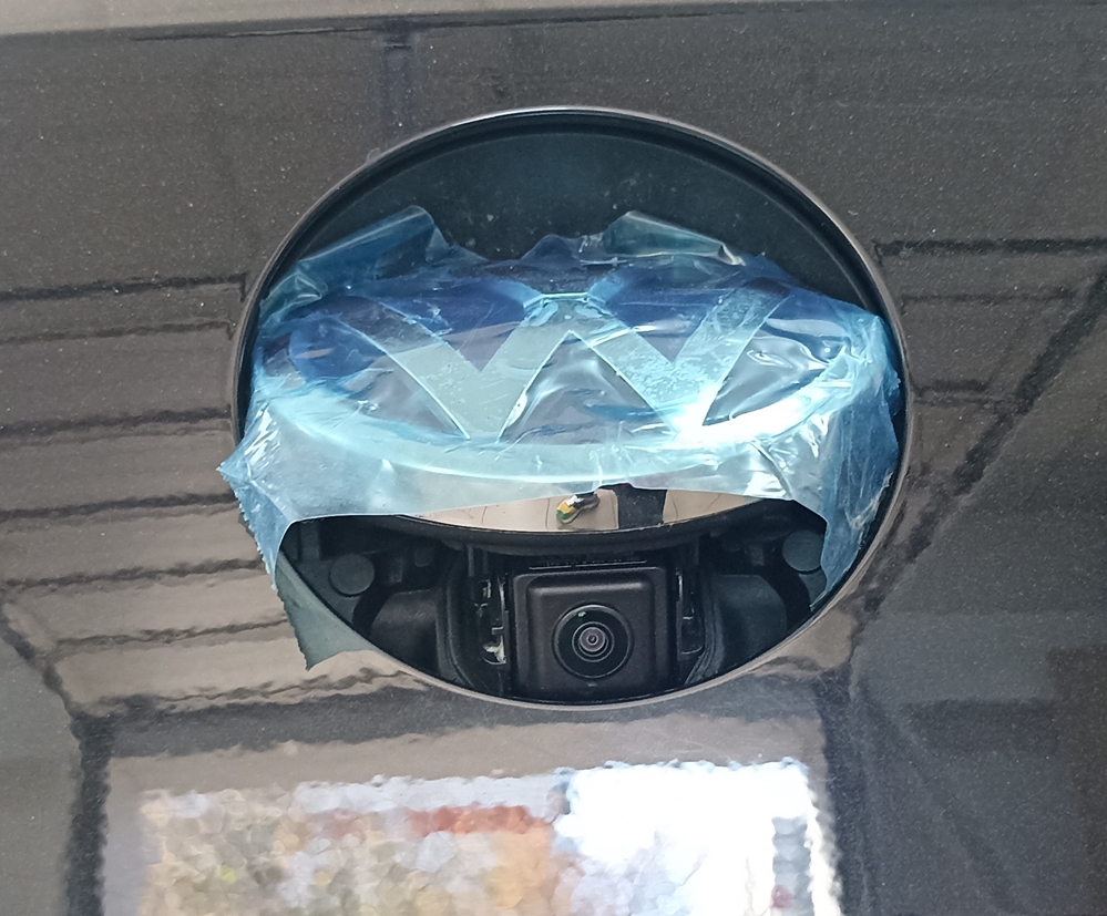 Montare 8 - VW Passat B8 2016 Montare Camera Marsarier Spate Video Highline Emblema Originala