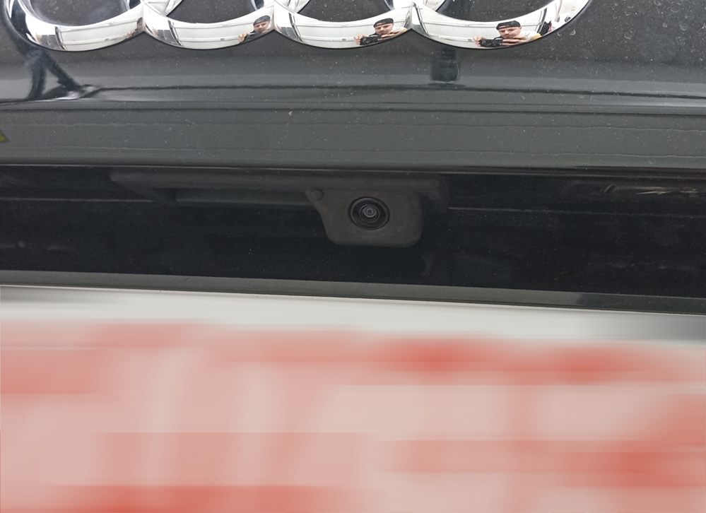 Activare 8 - Audi A4 B9 8W 2019 Montare Camera Spate Marsarier Highline Originala In Manerul De Deschidere Montare 8 - Audi A4 B9 8W 2019 Montare Camera Spate Marsarier Highline Originala In Manerul De Deschidere