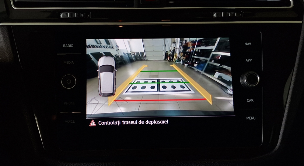 Montare 2 - VW Tiguan AD1 2017 Instalare Camera Spate Marsarier Originala Highline