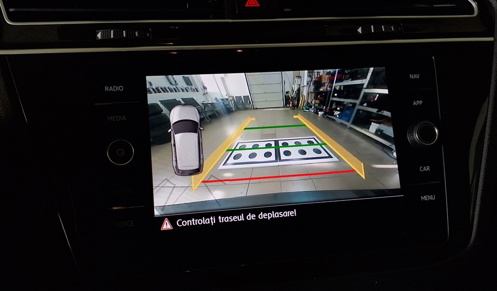 Montare 4 - VW Tiguan AD1 2017 Instalare Camera Spate Marsarier Originala Highline