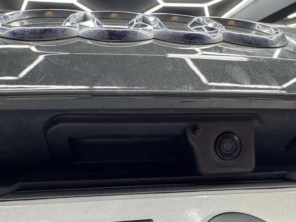 Montare 6 - Montare Camera Video Spate Marsarier Audi Q2 2019 Originala Bucuresti