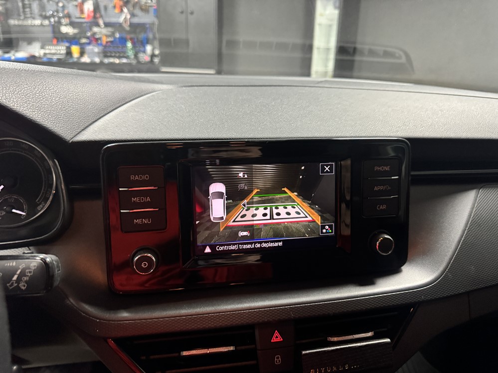 Activare 4 - Montare Camera Video Spate Marsarier Originala Highline Skoda Scala 2022 Montare 4 - Montare Camera Video Spate Marsarier Originala Highline Skoda Scala 2022