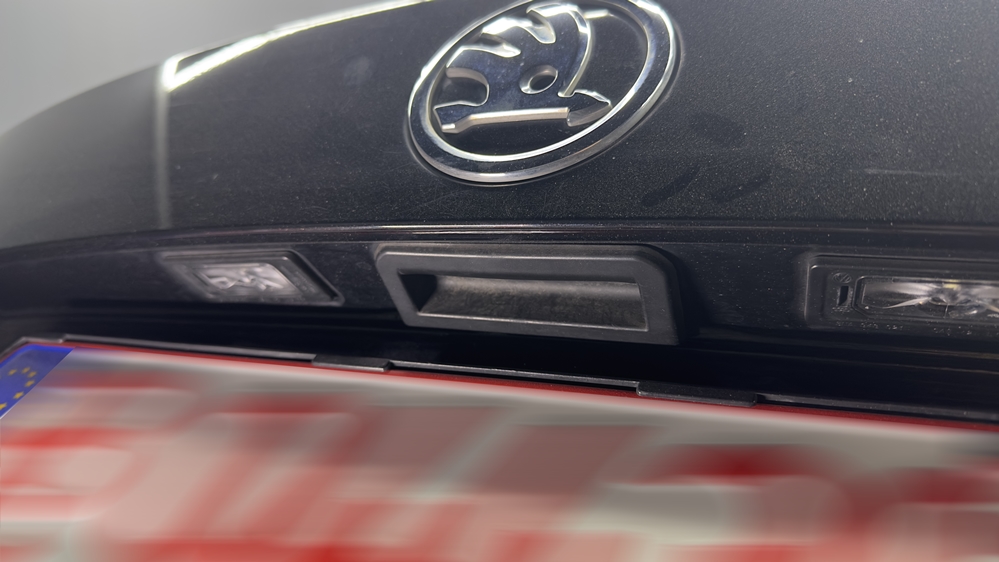 Montare 2 - Montare Instalare Camera Spate Marsarier Skoda Kodiaq 2018 Camera Originala Highline Bucuresti 