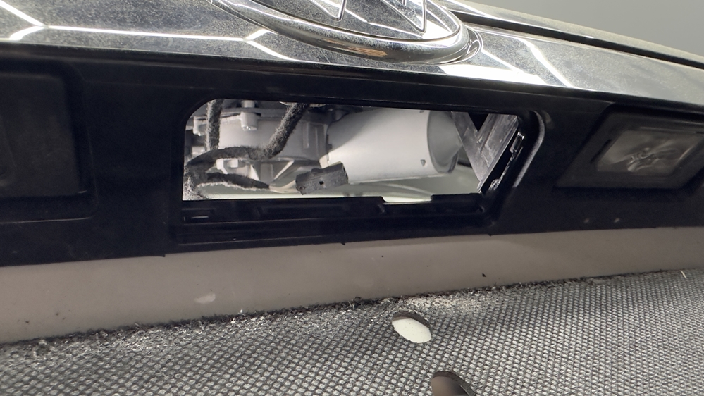 Montare 5 - Montare Instalare Camera Spate Marsarier VW T Cross 2023 Camera Originala Highline Bucuresti