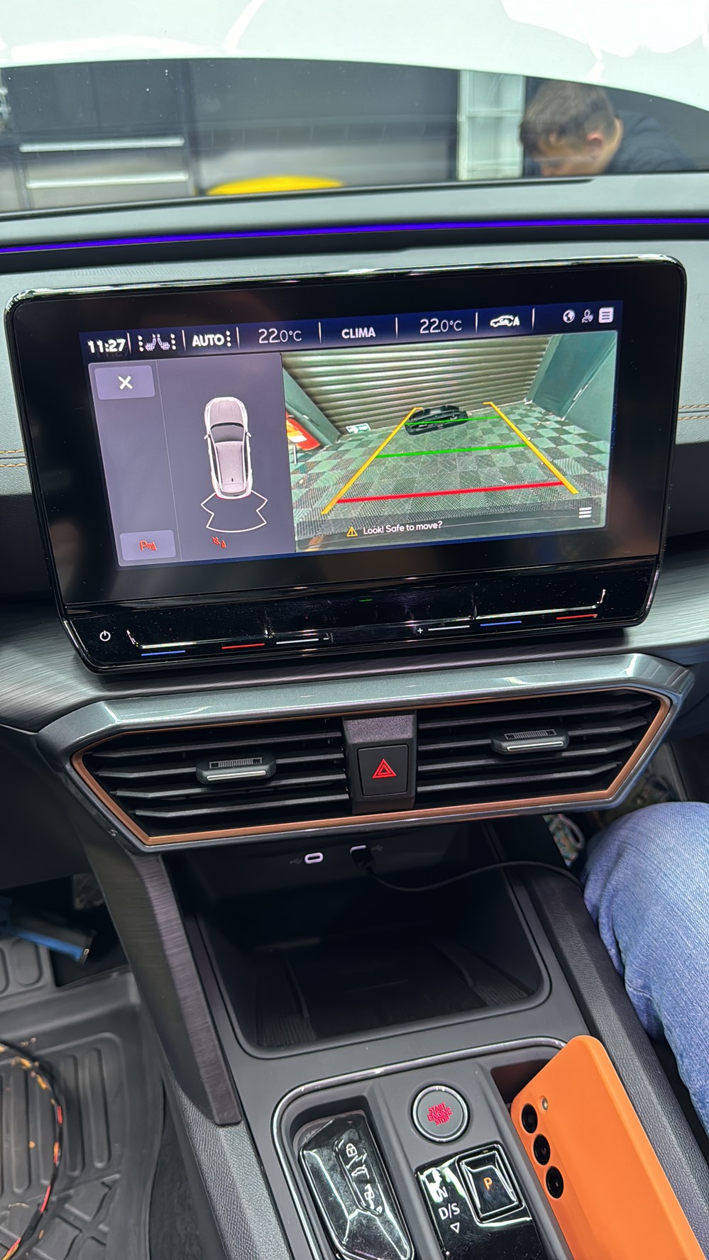 Montare 8 - Montare Instalare Camera Video Spate Marsarier CUPRA FORMENTOR Originala Highline