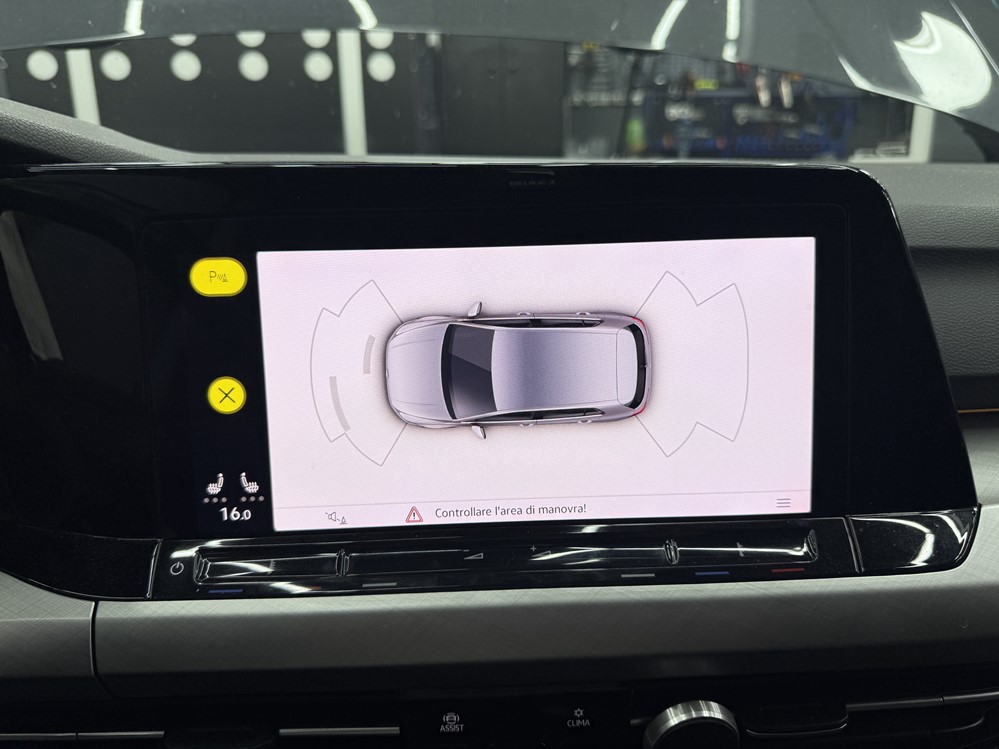 Activare 2 - Montare Instalare Retrofit Camera Spate Video Marsarier Originala In Emblema VW Golf 8 2021 Montare 2 - Montare Instalare Retrofit Camera Spate Video Marsarier Originala In Emblema VW Golf 8 2021