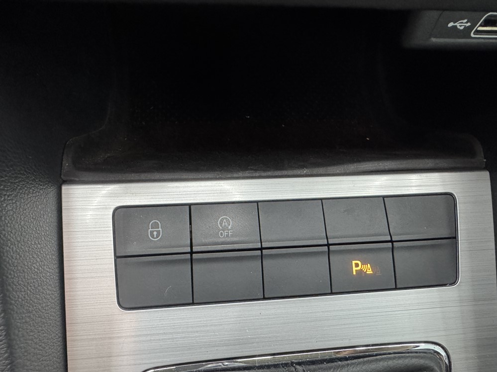 Montare 9 - Montare Instalare Senzori Parcare Fata Originali Skoda Octavia 3 2019 Bucuresti
