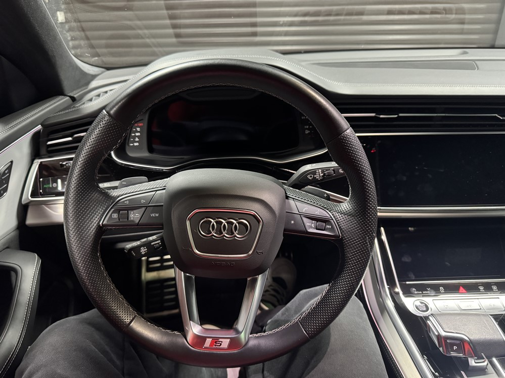 Montare 2 - Montare Volan Sport Tesit RS RSQ8 SQ8 S Line RS Mode Piele Full Perforat Original Audi Q8 2019