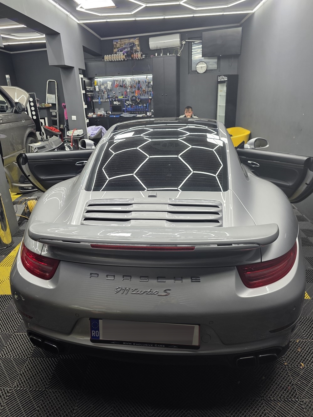 Montare 12 - Porsche 911 Turbo S / Carrera / GT3 Instalare Camera Spate Marsarier Originala Carplay Android Auto Wireless