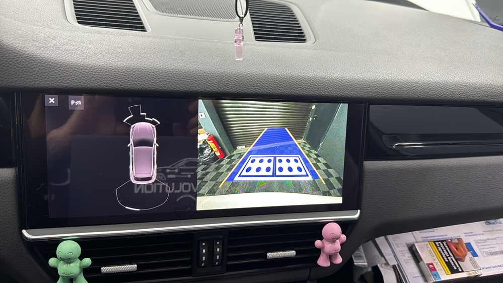Montare 6 - Porsche Cayenne 2020 9YA Instalare Montare Montaj Retrofit Camera Spate Marsarier Activare Apple Carplay Wireless