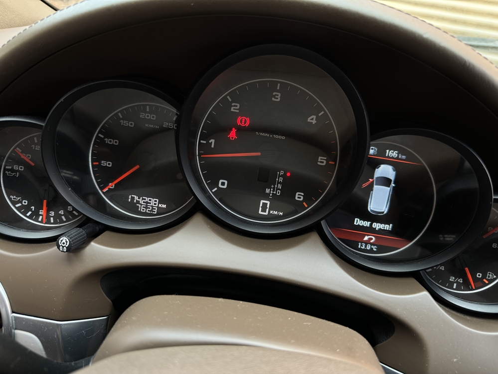 Activare 6 - Porsche Cayenne 92A 2013 Regenerare Filtru Particule DPF Spira Volan Martor Motor Aprinse Montare 6 - Porsche Cayenne 92A 2013 Regenerare Filtru Particule DPF Spira Volan Martor Motor Aprinse