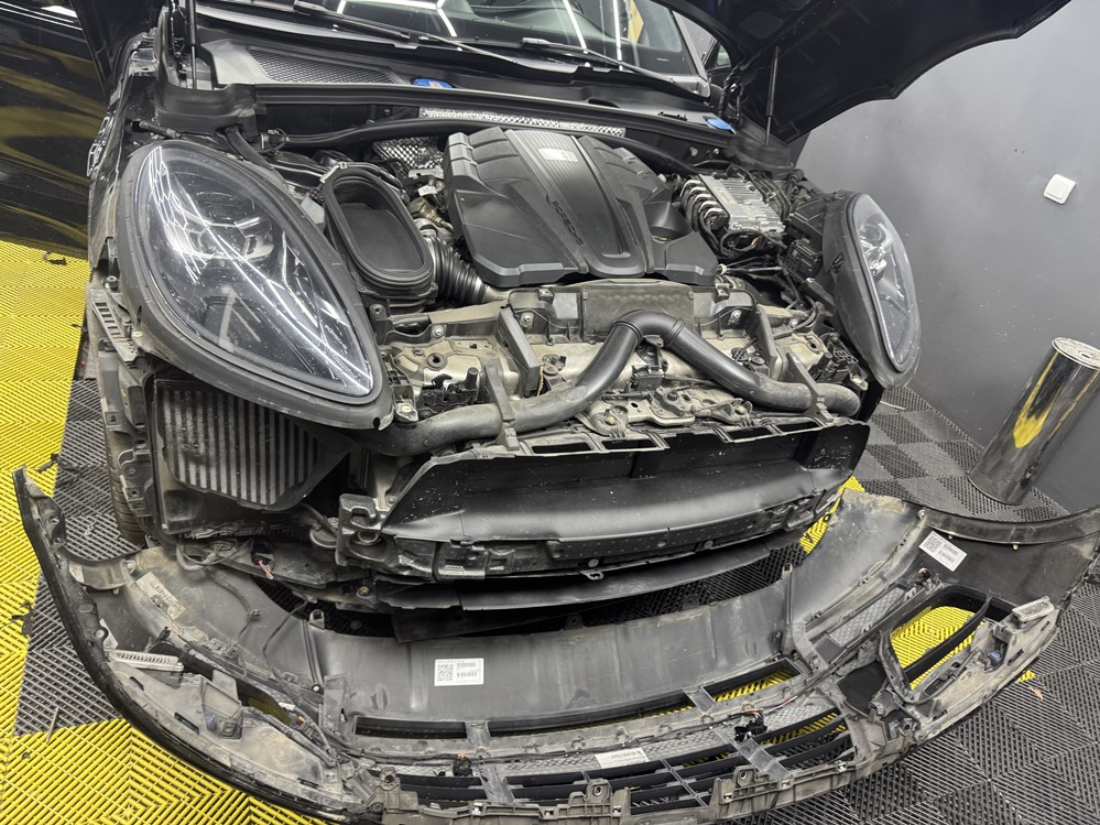 Activare 5 - Porsche Macan 2020 Instalare Senzori Parcare Fata Spate Originali Si Camera Marsarier Montare 5 - Porsche Macan 2020 Instalare Senzori Parcare Fata Spate Originali Si Camera Marsarier