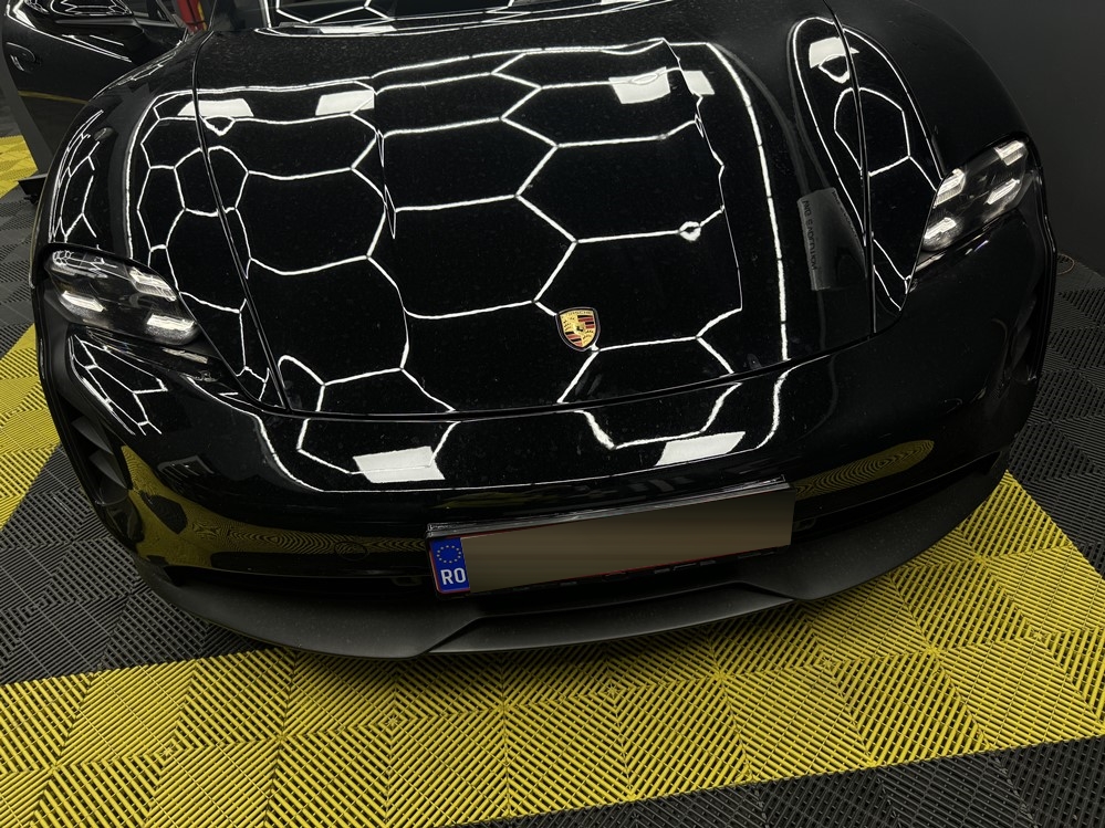 Montare 2 - Porsche Tayan 2024 Calibrare Camera Parbriz Lane Assist Porsche Pedestrian Protection Bucuresti