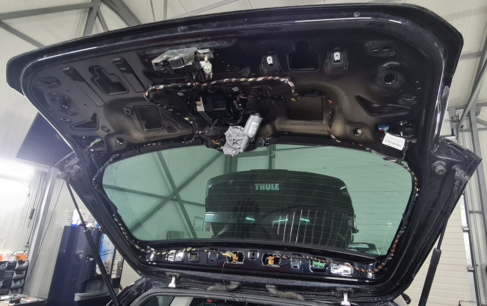 Activare 2 - VW Passat B8 2017 Instalare Portbagaj Electric Deschidere Electrica Haion Din Buton Montare 2 - VW Passat B8 2017 Instalare Portbagaj Electric Deschidere Electrica Haion Din Buton
