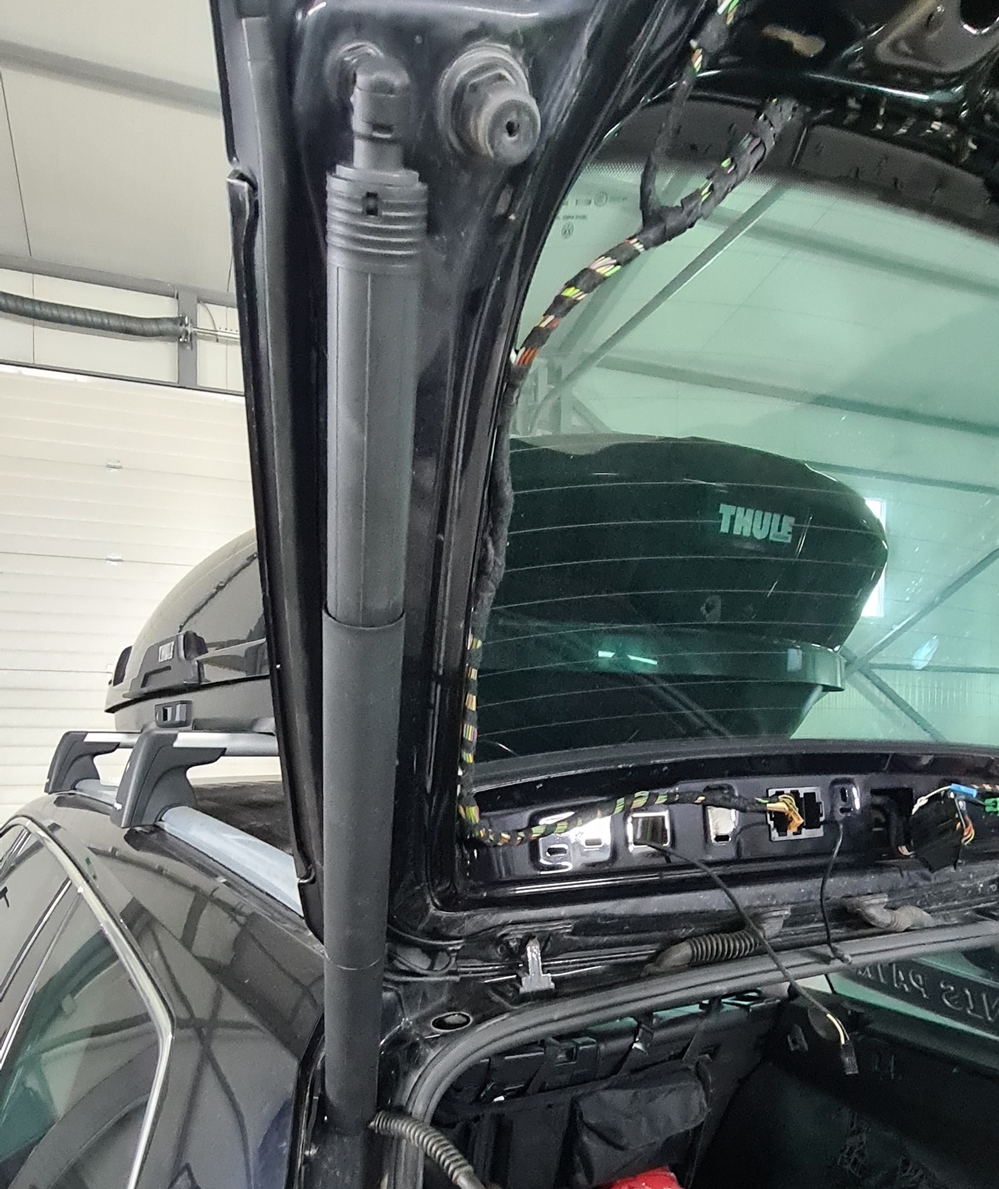 Activare 3 - VW Passat B8 2017 Instalare Portbagaj Electric Deschidere Electrica Haion Din Buton Montare 3 - VW Passat B8 2017 Instalare Portbagaj Electric Deschidere Electrica Haion Din Buton