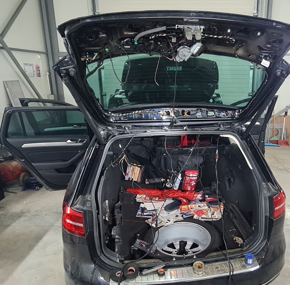 Activare 6 - VW Passat B8 2017 Instalare Portbagaj Electric Deschidere Electrica Haion Din Buton Montare 6 - VW Passat B8 2017 Instalare Portbagaj Electric Deschidere Electrica Haion Din Buton