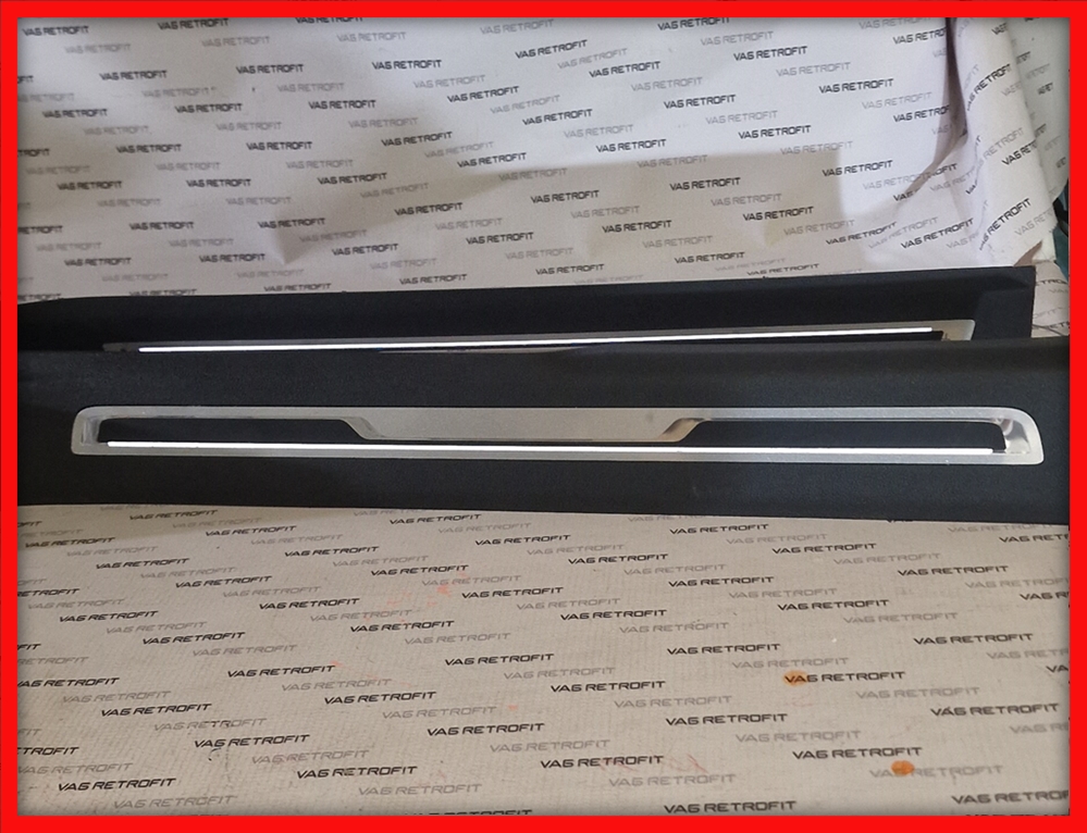 Poza 3 - Praguri Cu Iluminare Iluminate Originale VW Tiguan AD1 5NN853369 5NN 853 369 Poza 3 - Praguri Cu Iluminare Iluminate Originale VW Tiguan AD1 5NN853369 5NN 853 369