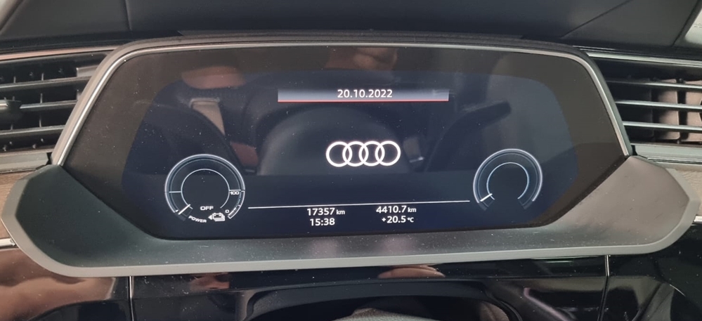 Montare 6 - Audi E Tron 2020 Remediere Erori Tablou De Bord Inlocuire Camera Parbriz