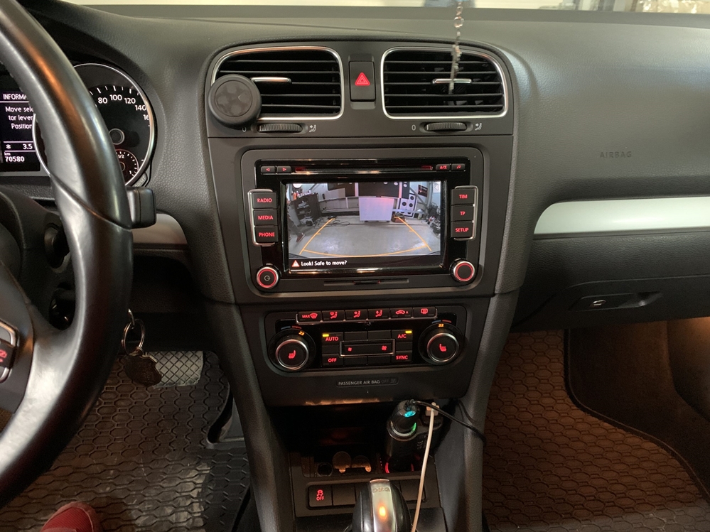 Activare 6 - VW Golf 6 VI 2009 Reparatie Camera Spate Marsarier Originala Imagine Albastra Montare 6 - VW Golf 6 VI 2009 Reparatie Camera Spate Marsarier Originala Imagine Albastra